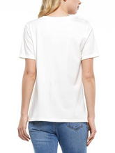 Cargar imagen en el visor de la galería, WHY OSTRICH FEATHER T-SHIRT
