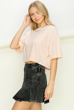 Cargar imagen en el visor de la galería, CASUAL CREW NECK CROPPED TEE