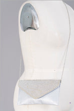 Cargar imagen en el visor de la galería, LA REGALE CONVERTIBLE ANNA CRYSTAL FLAP ENVELOPE CLUTCH
