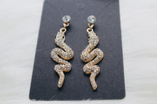 Cargar imagen en el visor de la galería, ARTEMIS SERPENTE DIAMONDS EARRINGS
